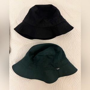 Artizia TNA Bucket Hats